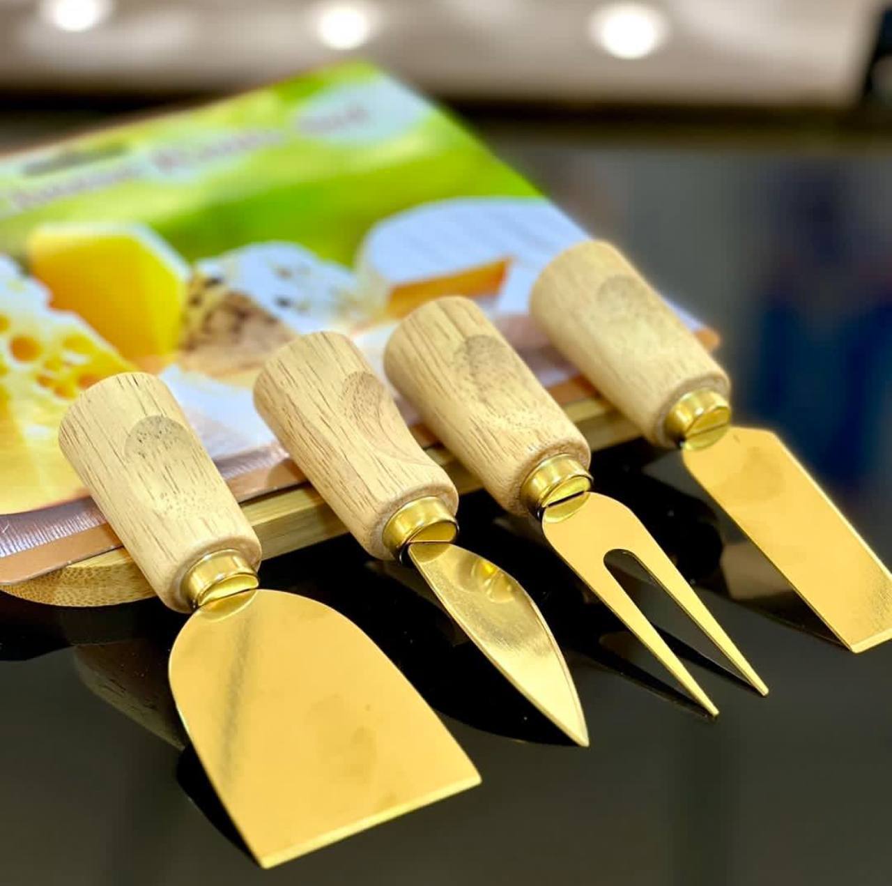 Set de 4 Couteaux à Fromage avec Manche en Bois - Mahally.ma
