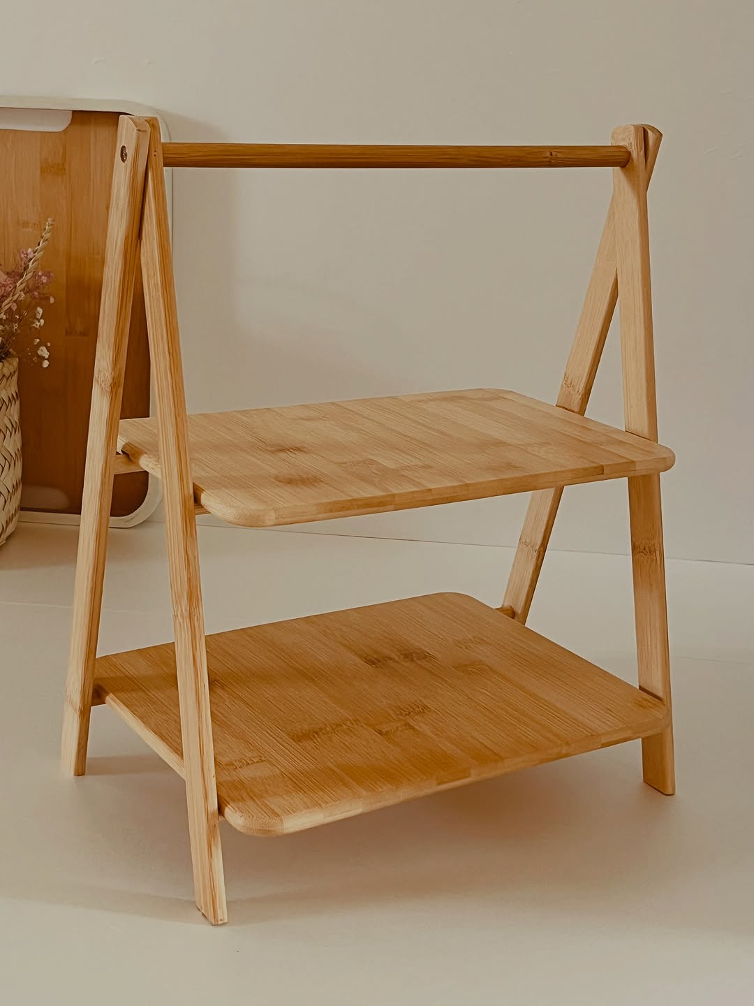 Étagère à Deux Niveaux en Bambou