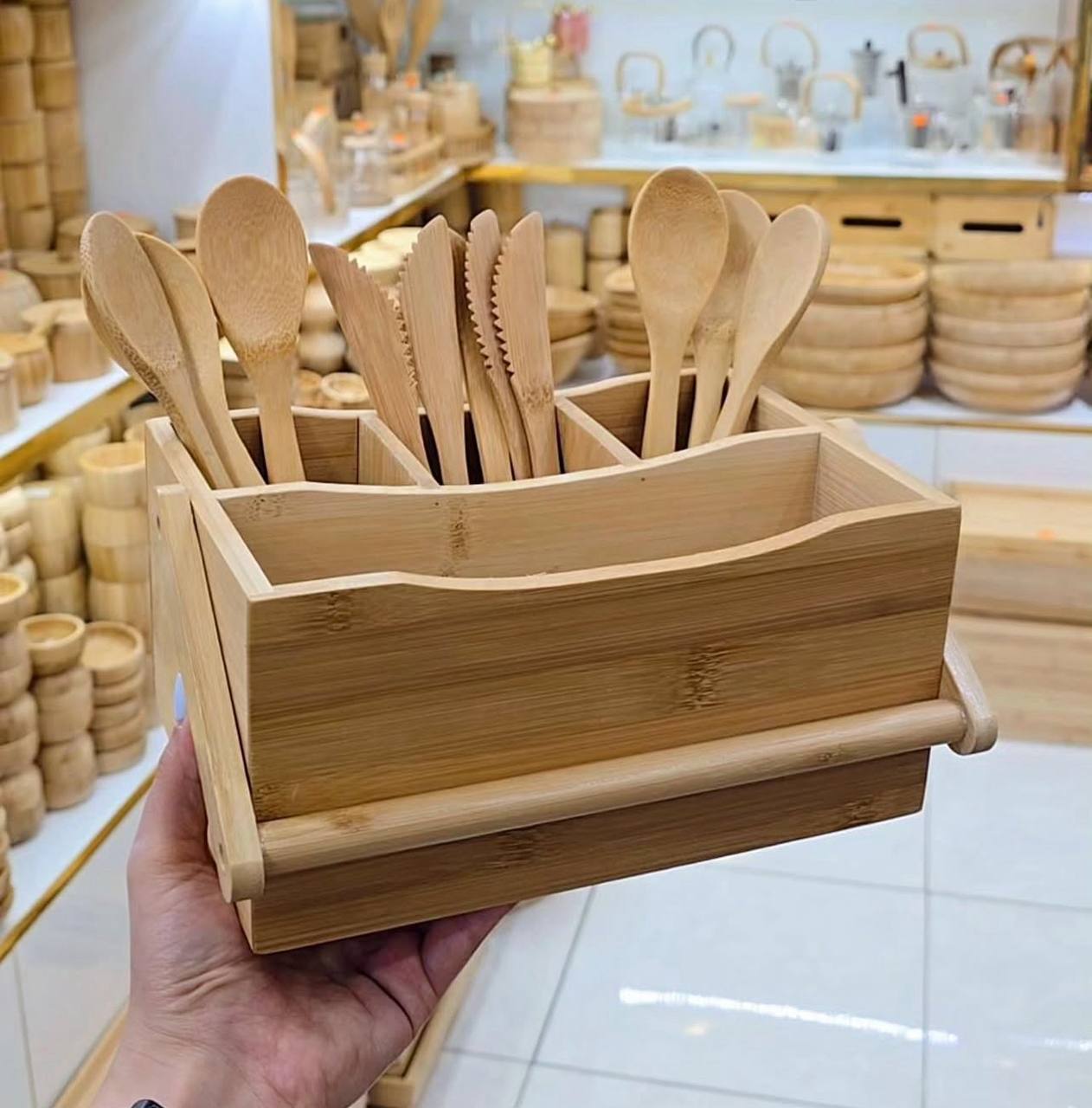 Range-Couverts en Bambou avec Poignée – 4 Compartiments